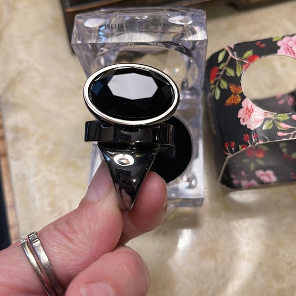 Butter London Ring - Picture 11 of 16